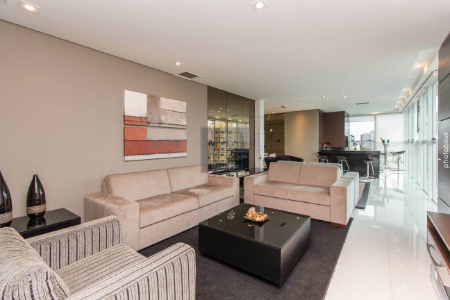 Imagem Apartamento com 3 Quartos à Venda, 176 m² em Cabral - Curitiba