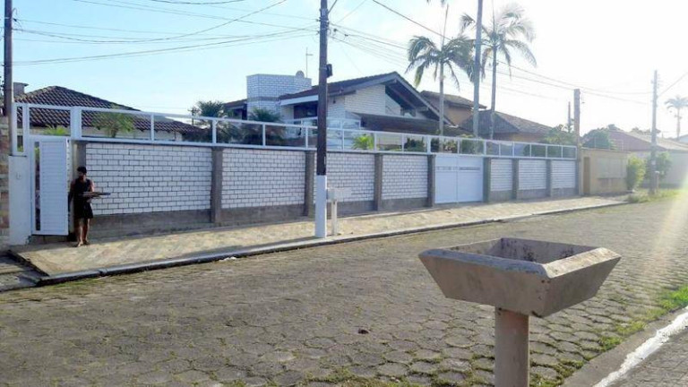 Imagem Casa com 5 Quartos à Venda, 600 m² em Parque Turístico - Peruíbe Imagem Casa com 5 Quartos à Venda, 600 m² em Parque Turístico - Peruíbe