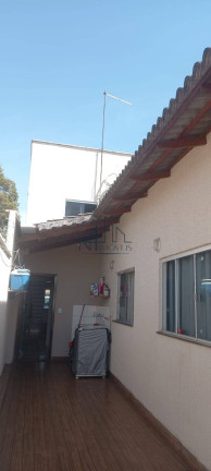 Sobrado com 4 Quartos à Venda, 203 m² em Jardim Veneza - Aparecida De Goiânia