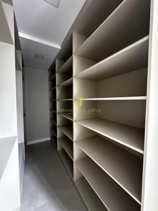 Imagem Apartamento com 2 Quartos à Venda, 93 m² em Centro - Balneário Camboriú