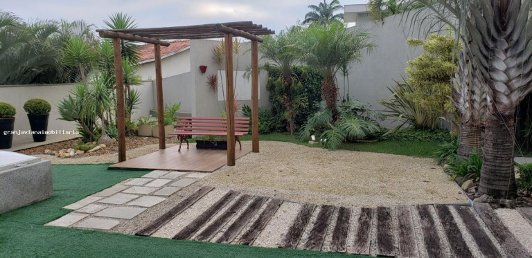 Imagem Casa à Venda, em São Paulo 2 - Cotia Imagem Casa à Venda, em São Paulo 2 - Cotia