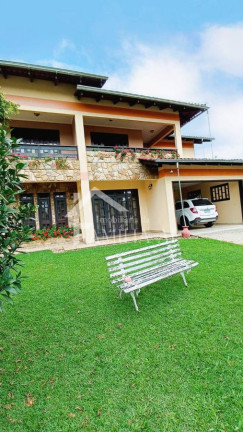 Imagem Sobrado com 4 Quartos à Venda, 300 m² em Bom Retiro - Joinville Imagem Sobrado com 4 Quartos à Venda, 300 m² em Bom Retiro - Joinville