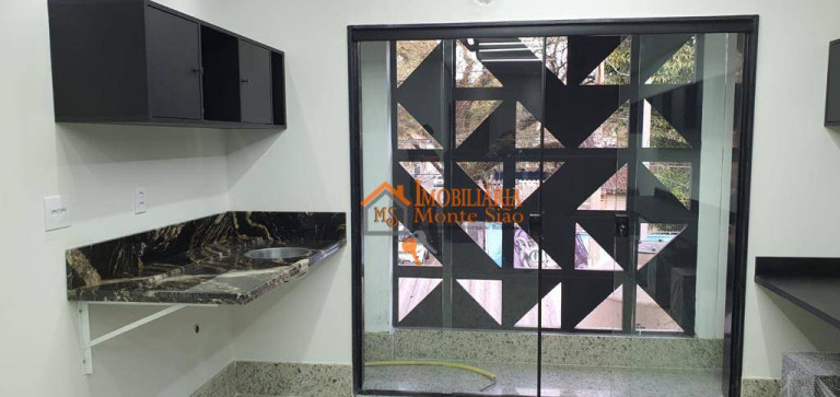 Sala Comercial à Venda, 38 m² em Jardim Santa Francisca - Guarulhos