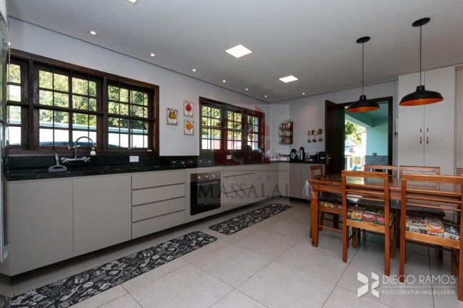 Imagem Casa com 3 Quartos à Venda, 330 m² em Ipanema - Porto Alegre Imagem Casa com 3 Quartos à Venda, 330 m² em Ipanema - Porto Alegre