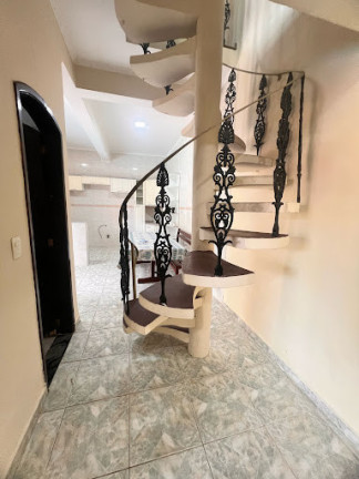 Imagem Sobrado com 3 Quartos à Venda, 110 m² em Florida - Praia Grande Imagem Sobrado com 3 Quartos à Venda, 110 m² em Florida - Praia Grande