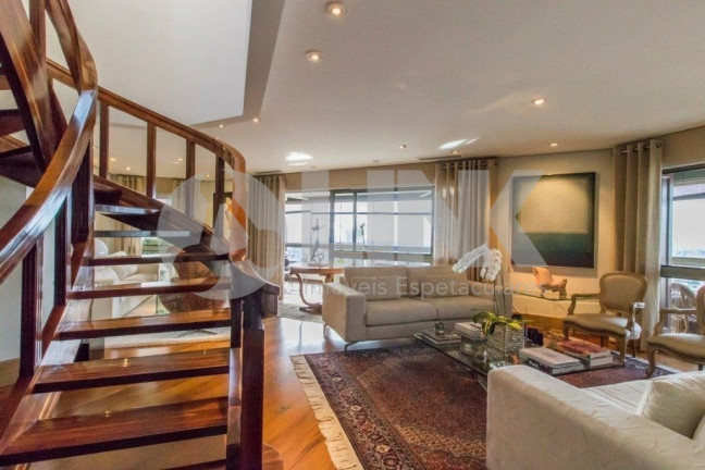 Imagem Imóvel com 5 Quartos à Venda, 757 m² em Bela Vista - Porto Alegre Imagem Imóvel com 5 Quartos à Venda, 757 m² em Bela Vista - Porto Alegre