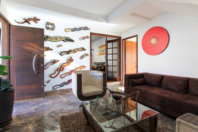 Imagem Sobrado com 3 Quartos à Venda, 379 m² em Atuba - Curitiba