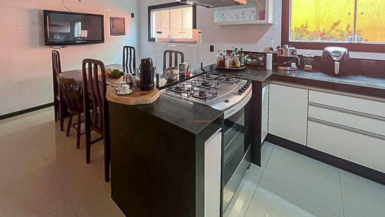 Imagem Casa com 4 Quartos à Venda, 290 m² em Itaipu - Niterói Imagem Casa com 4 Quartos à Venda, 290 m² em Itaipu - Niterói