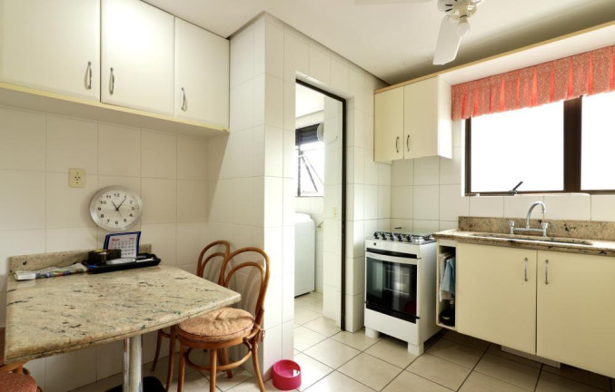 Imagem Apartamento com 3 Quartos à Venda, 148 m² em Petrópolis - Porto Alegre Imagem Apartamento com 3 Quartos à Venda, 148 m² em Petrópolis - Porto Alegre