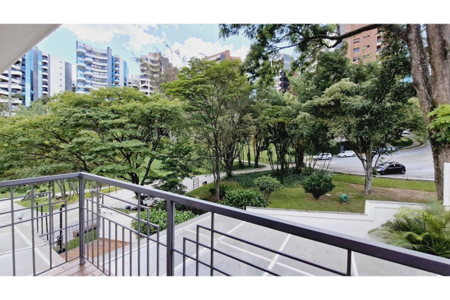 Imagem Casa de Condomínio com 4 Quartos à Venda, 329 m² em Jardim Vitória Régia - São Paulo