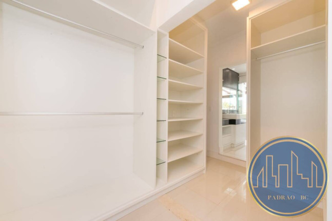 Imagem Casa com 3 Quartos à Venda, 350 m² em Praia Das Taquaras - Balneário Camboriú