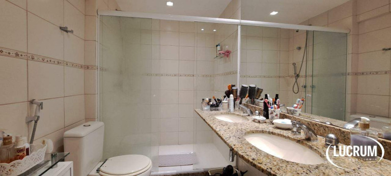 Imagem Apartamento com 3 Quartos à Venda, 156 m² em Laranjeiras - Rio De Janeiro Imagem Apartamento com 3 Quartos à Venda, 156 m² em Laranjeiras - Rio De Janeiro