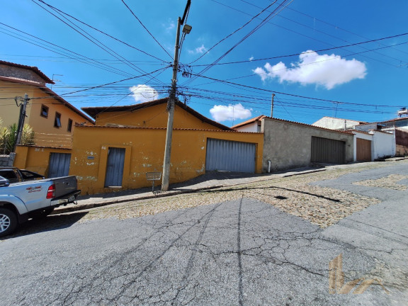 Imagem Casa com 5 Quartos à Venda, 360 m² em Cachoeirinha - Belo Horizonte Imagem Casa com 5 Quartos à Venda, 360 m² em Cachoeirinha - Belo Horizonte