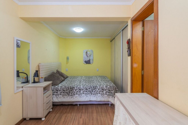 Imagem Imóvel com 3 Quartos à Venda, em Camaquã - Porto Alegre Imagem Imóvel com 3 Quartos à Venda, em Camaquã - Porto Alegre