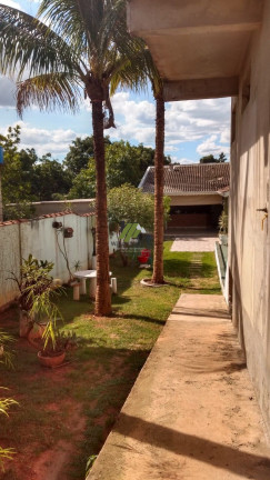 Imagem Casa com 3 Quartos à Venda, 360 m²