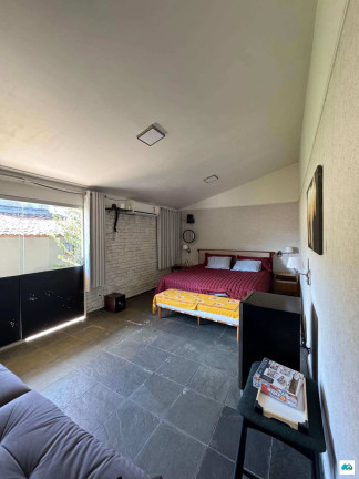 Imagem Casa com 3 Quartos à Venda, 400 m² Imagem Casa com 3 Quartos à Venda, 400 m²
