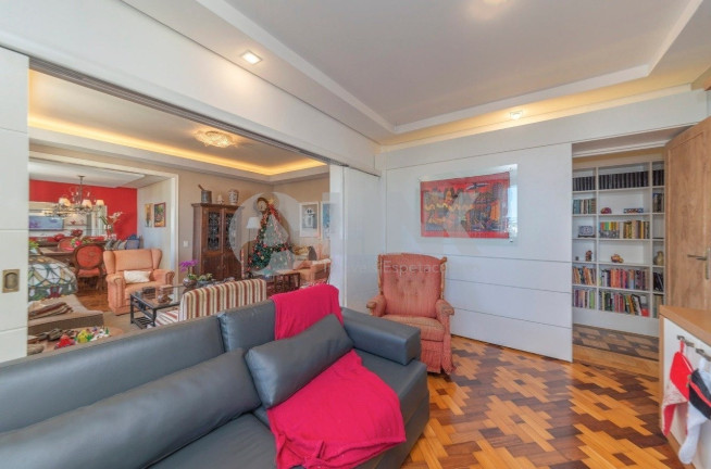 Imagem Apartamento com 3 Quartos à Venda, 190 m² em Moinhos De Vento - Porto Alegre