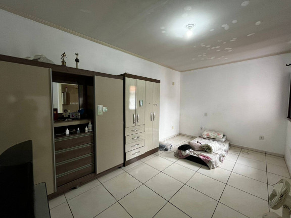 Imagem Casa com 4 Quartos à Venda, 242 m² em Centro - Botucatu
