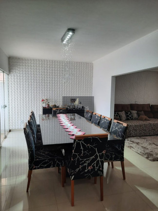Imagem Casa com 3 Quartos à Venda, 190 m² em Jardim Cambuí - Botucatu Imagem Casa com 3 Quartos à Venda, 190 m² em Jardim Cambuí - Botucatu