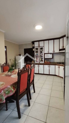 Imagem Sobrado com 4 Quartos à Venda, 300 m² em Bom Retiro - Joinville Imagem Sobrado com 4 Quartos à Venda, 300 m² em Bom Retiro - Joinville