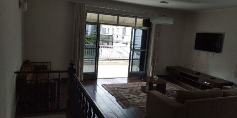 Imagem Casa com 4 Quartos à Venda, 200 m² em Boqueirão - Santos