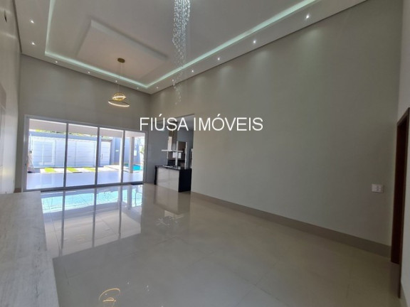 Imagem Casa com 3 Quartos à Venda,  em Centro - Sertãozinho