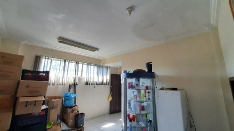 Imagem Galpão à Venda, 550 m² em Floresta - Joinville