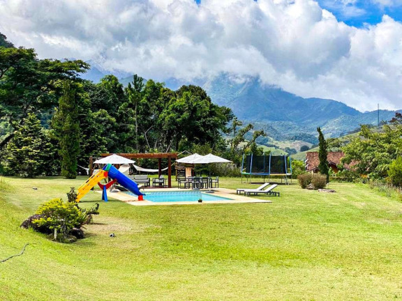 Imagem Imóvel com 9 Quartos à Venda, 220.000 m² em Serrinha - Teresópolis Imagem Imóvel com 9 Quartos à Venda, 220.000 m² em Serrinha - Teresópolis