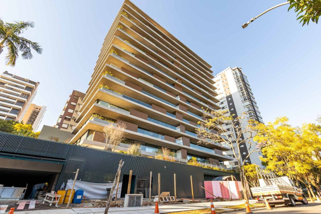 Imagem Apartamento com 3 Quartos à Venda, 317 m² em Petrópolis - Porto Alegre Imagem Apartamento com 3 Quartos à Venda, 317 m² em Petrópolis - Porto Alegre