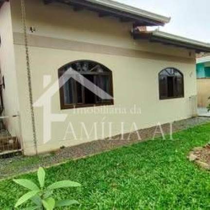Casa com 3 Quartos à Venda, 153 m² em Aventureiro - Joinville