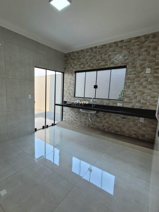 Imagem Casa com 2 Quartos à Venda, 126 m² Imagem Casa com 2 Quartos à Venda, 126 m²
