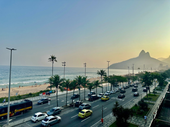 Imagem Imóvel com 4 Quartos à Venda, 215 m² em Ipanema - Rio De Janeiro Imagem Imóvel com 4 Quartos à Venda, 215 m² em Ipanema - Rio De Janeiro