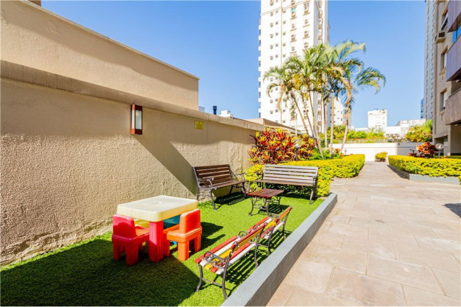 Imagem Apartamento com 3 Quartos à Venda, 129 m² em Menino Deus - Porto Alegre Imagem Apartamento com 3 Quartos à Venda, 129 m² em Menino Deus - Porto Alegre