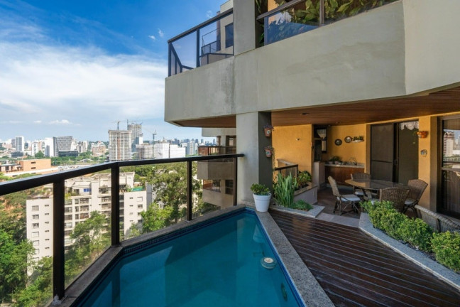 Imóvel com 3 Quartos à Venda, 243 m² em Jardim Vitória Régia - São Paulo