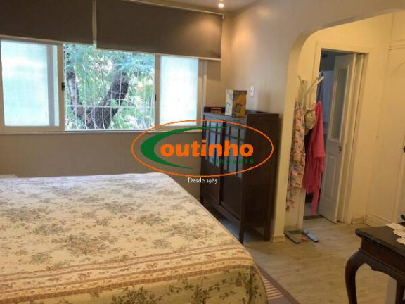 Imagem Casa com 4 Quartos à Venda, 160 m² em Tijuca - Rio De Janeiro Imagem Casa com 4 Quartos à Venda, 160 m² em Tijuca - Rio De Janeiro