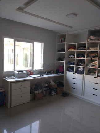 Imagem Sobrado com 3 Quartos à Venda, 215 m² em Centro - Balneário Camboriú