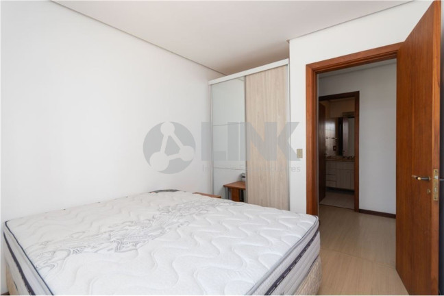 Imagem Imóvel com 3 Quartos à Venda, 236 m² em Moinhos De Vento - Porto Alegre