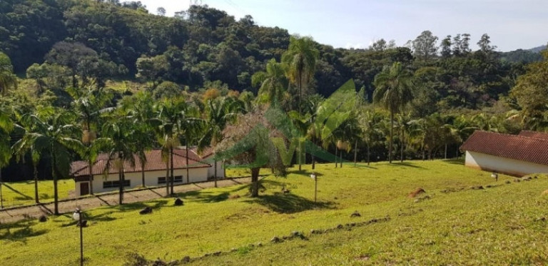 Imagem Chácara com 5 Quartos à Venda, 193.600 m² em Batatuba - Piracaia