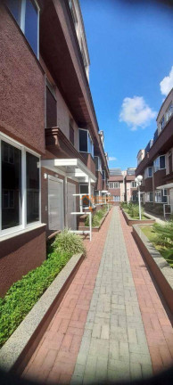 Imagem Sobrado com 3 Quartos à Venda, 300 m² em Parque Renato Maia - Guarulhos Imagem Sobrado com 3 Quartos à Venda, 300 m² em Parque Renato Maia - Guarulhos