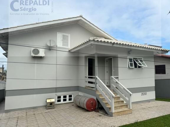 Imagem Casa com 3 Quartos à Venda, em Centro - Criciúma Imagem Casa com 3 Quartos à Venda, em Centro - Criciúma