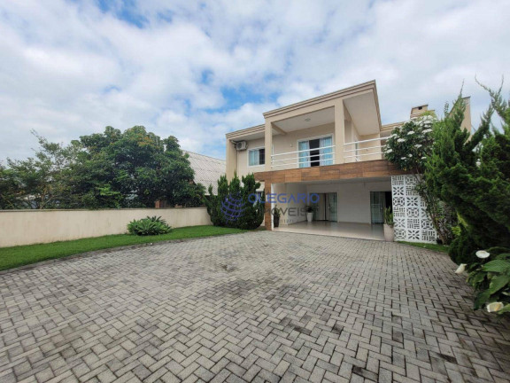 Imagem Sobrado com 4 Quartos à Venda, 233 m² em Armação - Penha Imagem Sobrado com 4 Quartos à Venda, 233 m² em Armação - Penha
