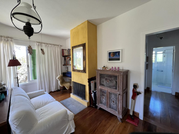 Imagem Casa com 4 Quartos à Venda, 300 m² em São João Do Rio Vermelho - Florianópolis Imagem Casa com 4 Quartos à Venda, 300 m² em São João Do Rio Vermelho - Florianópolis