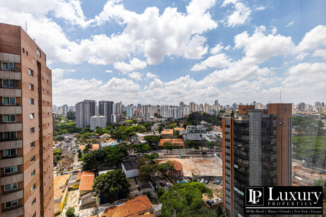 Imagem Apartamento com 2 Quartos à Venda, 400 m² em Moema - São Paulo Imagem Apartamento com 2 Quartos à Venda, 400 m² em Moema - São Paulo