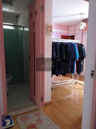 Imagem Casa com 3 Quartos à Venda, 550 m² em Vila Gustavo - São Paulo