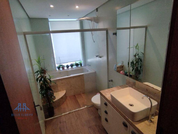 Imagem Casa com 3 Quartos à Venda, 280 m² em Trindade - Florianópolis Imagem Casa com 3 Quartos à Venda, 280 m² em Trindade - Florianópolis