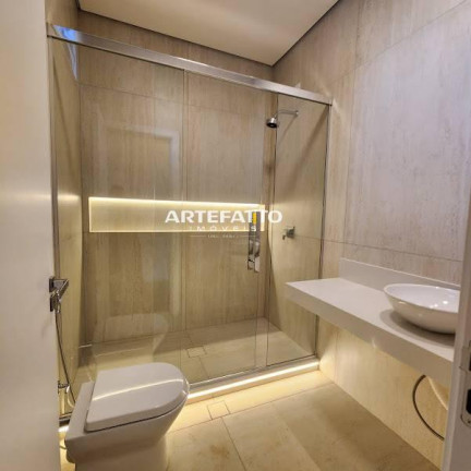 Imagem Casa com 4 Quartos à Venda, 244 m² Imagem Casa com 4 Quartos à Venda, 244 m²