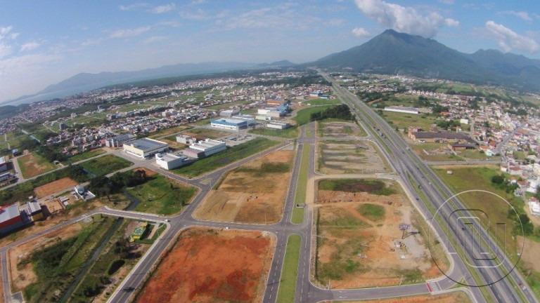 Imagem Terreno à Venda, 600 m² em Barra Do Aririú - Palhoça