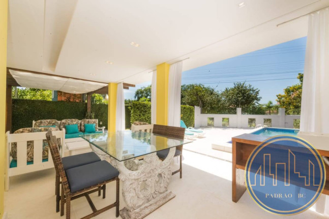 Casa com 3 Quartos para Temporada, 350 m² em Praia Das Taquaras - Balneário Camboriú