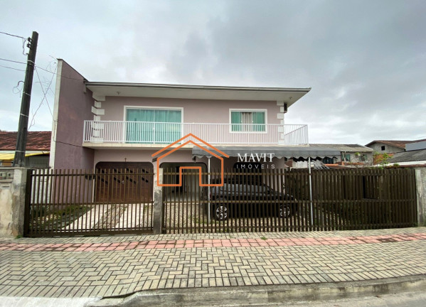 Imagem Casa com 6 Quartos à Venda, 297 m² em Aventureiro - Joinville Imagem Casa com 6 Quartos à Venda, 297 m² em Aventureiro - Joinville