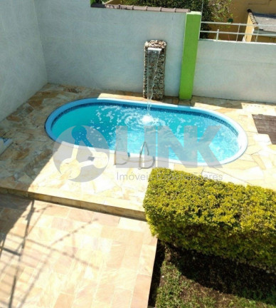 Imagem Casa com 5 Quartos à Venda, 260 m² em Vila Ipiranga - Porto Alegre Imagem Casa com 5 Quartos à Venda, 260 m² em Vila Ipiranga - Porto Alegre